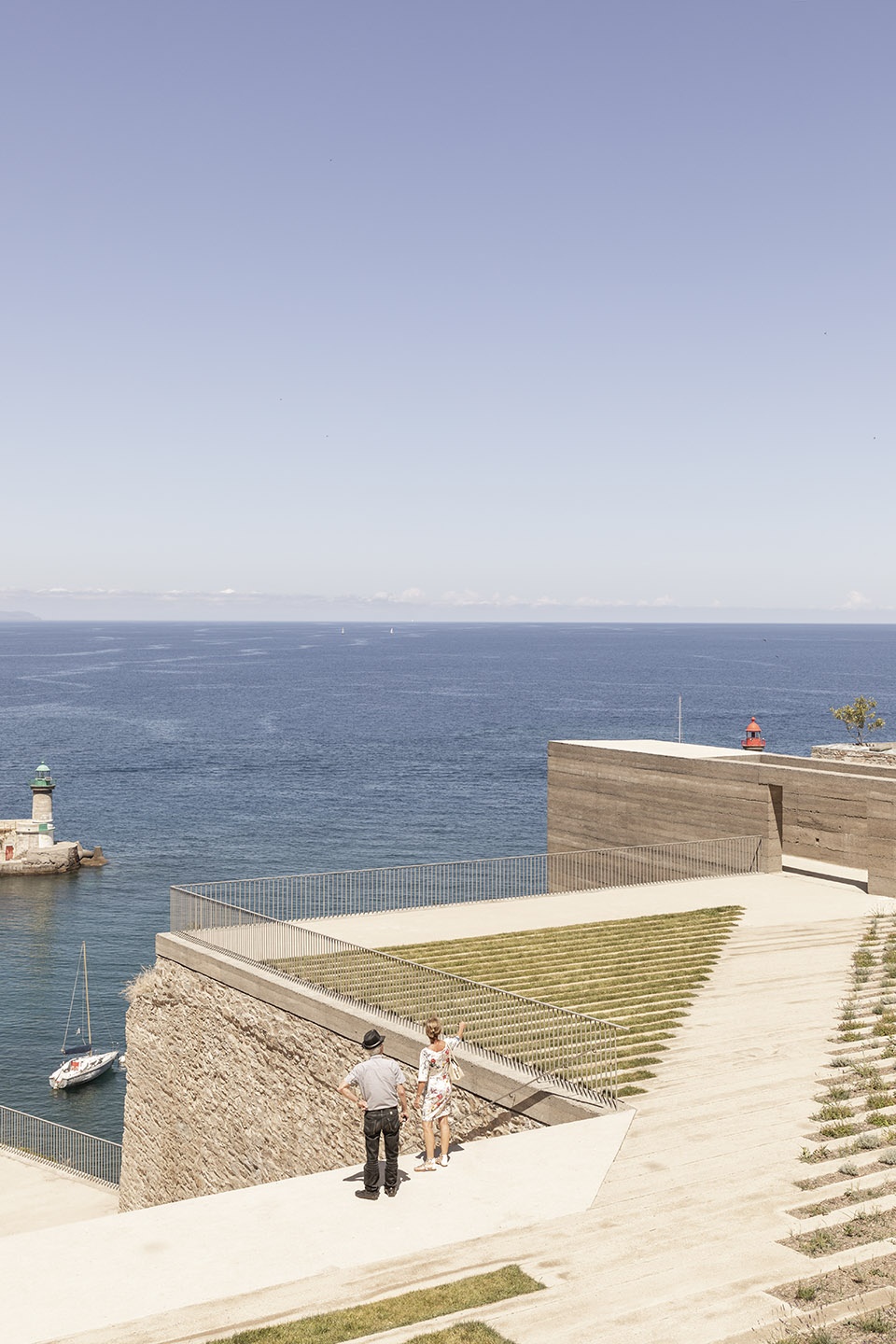MANTINUM Buzzo Spinelli Architecture
