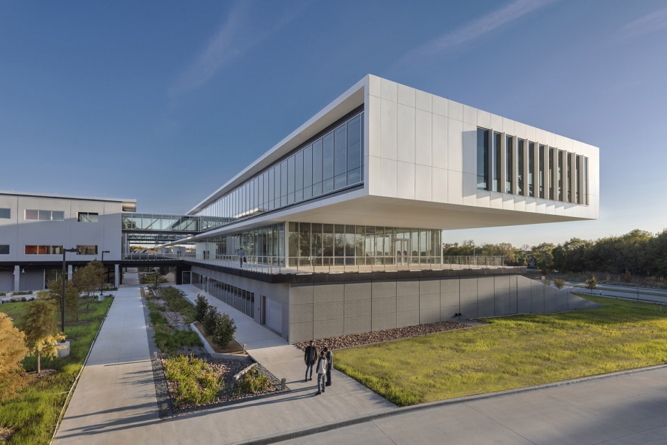 collin college technical campus texas by perkinswill