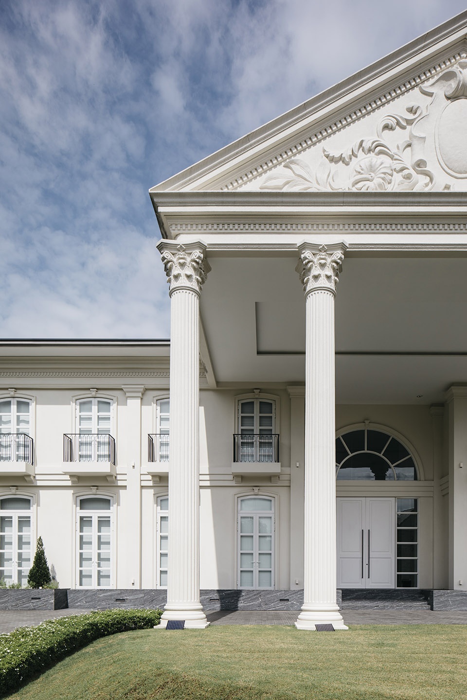 the grand house singapore by aamer architects