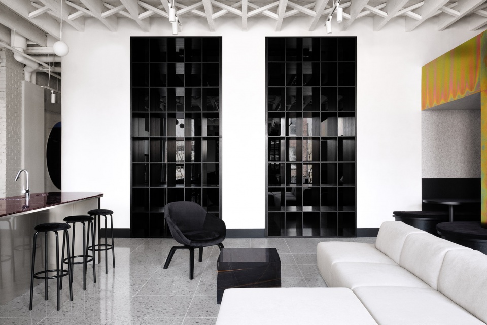 SPACIAL office space by IVY STUDIO INC