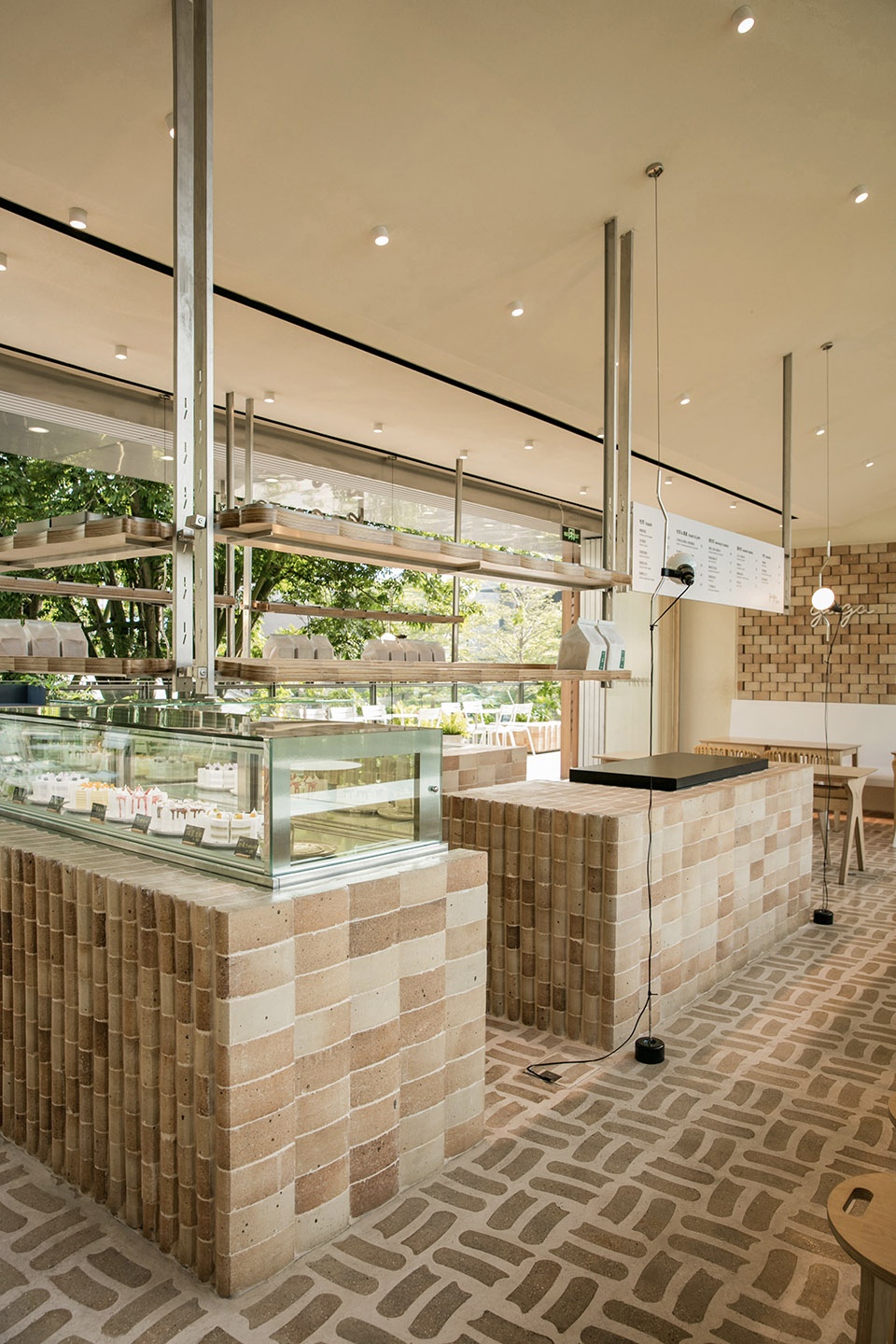 GAGA TOAST China by dongqi Design