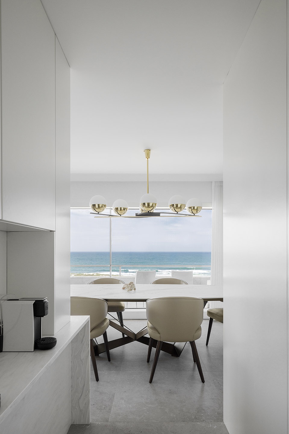 São Felix Apartment by Paulo Moreira Architectures
