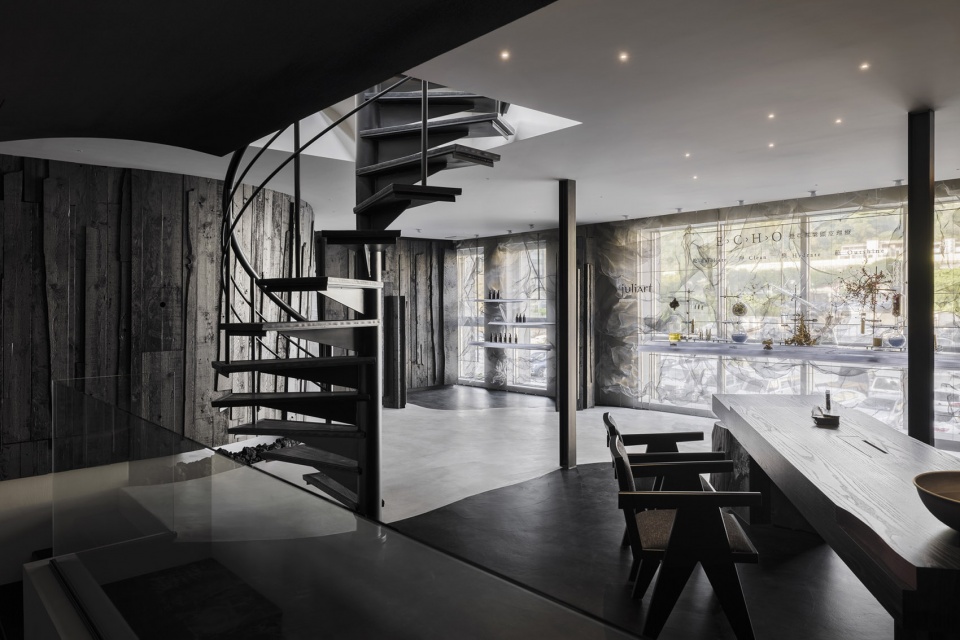Carbon Field juliArt by Waterfrom Design