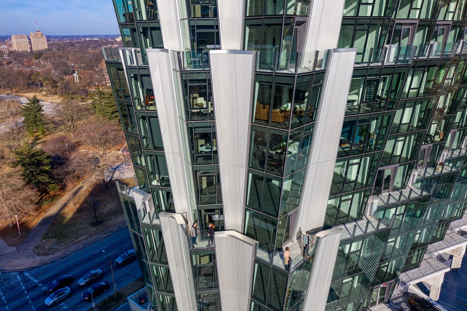 One Hundred residential tower by Studio Gang