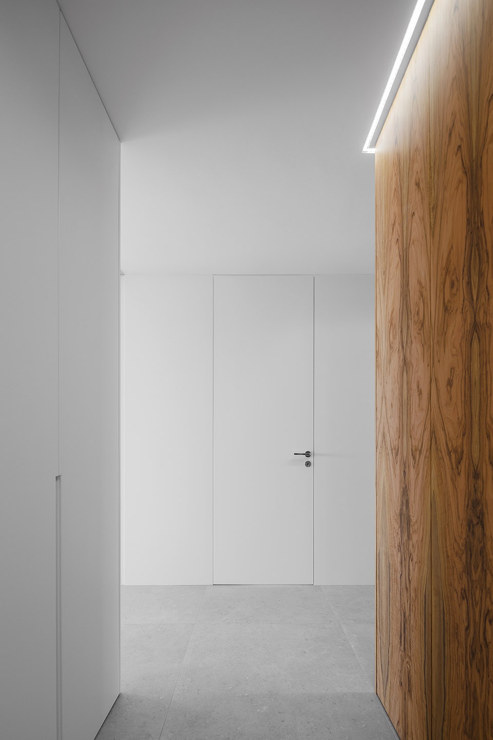 São Felix Apartment by Paulo Moreira Architectures