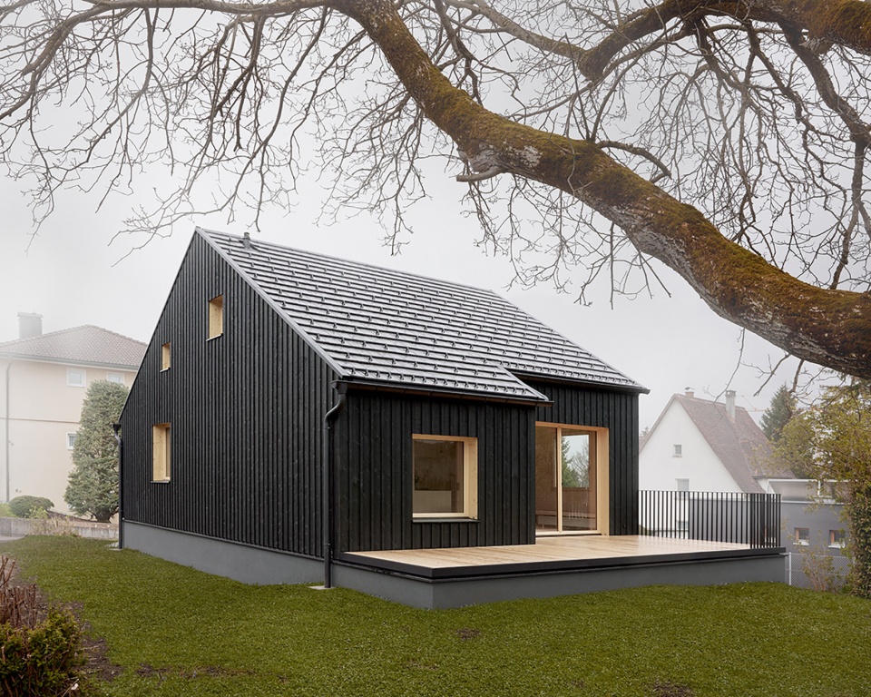 house made of spruce by mwarchitekten