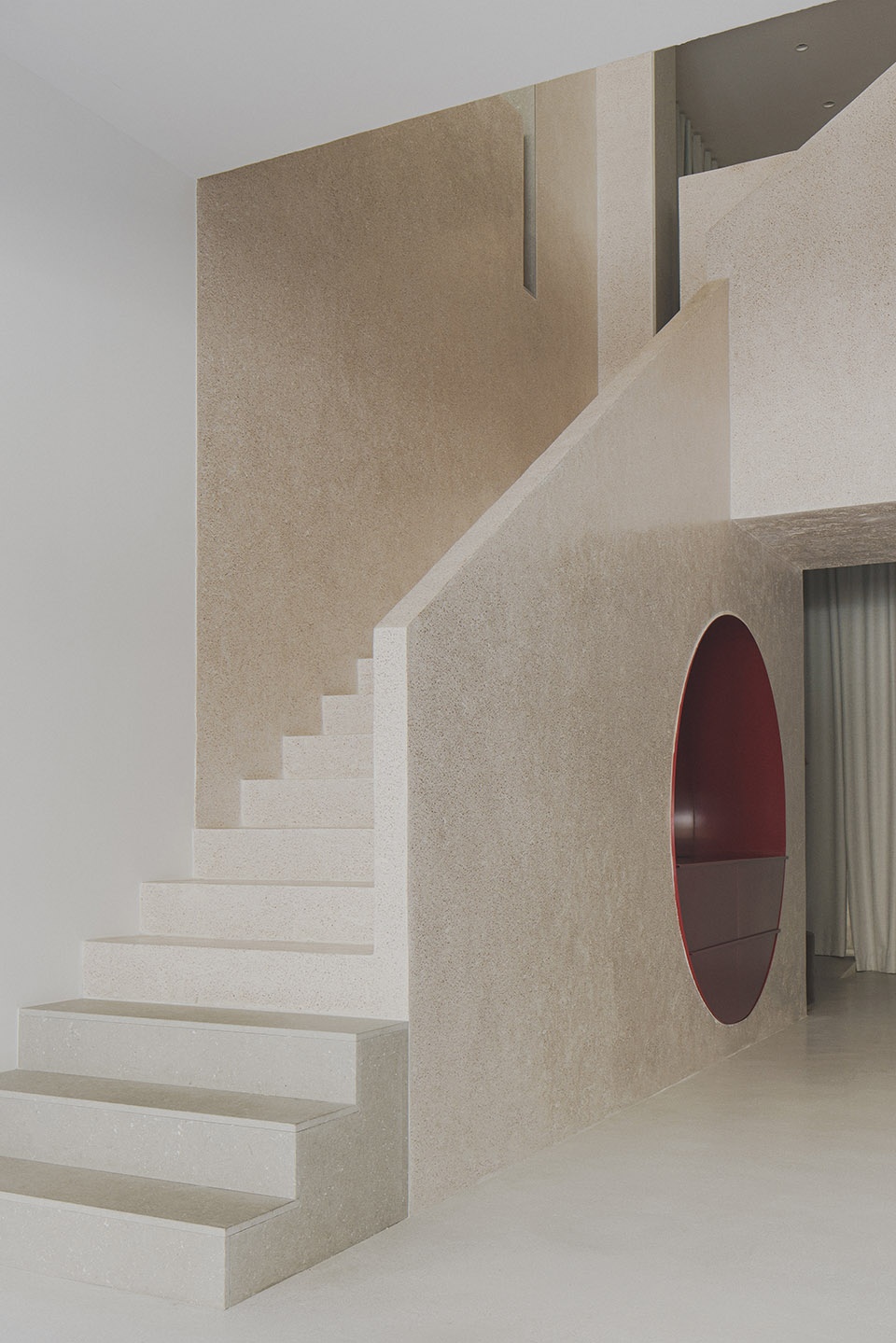 pau flagship store by estudio diir