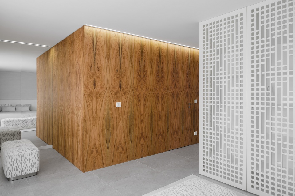 São Felix Apartment by Paulo Moreira Architectures