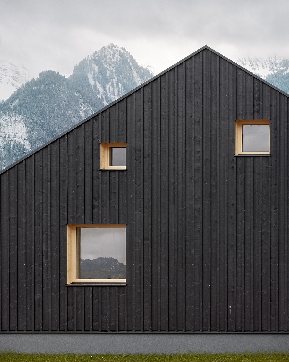 house made of spruce by mwarchitekten