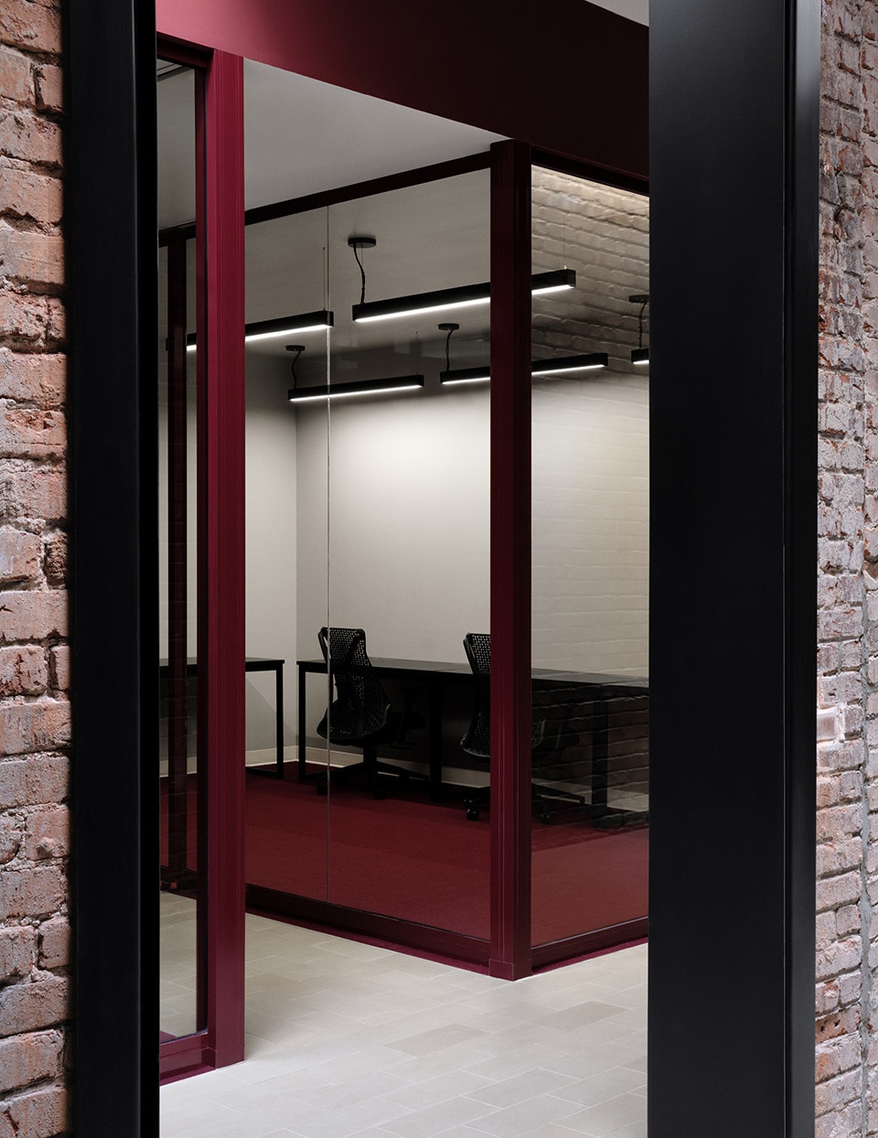 SPACIAL office space by IVY STUDIO INC