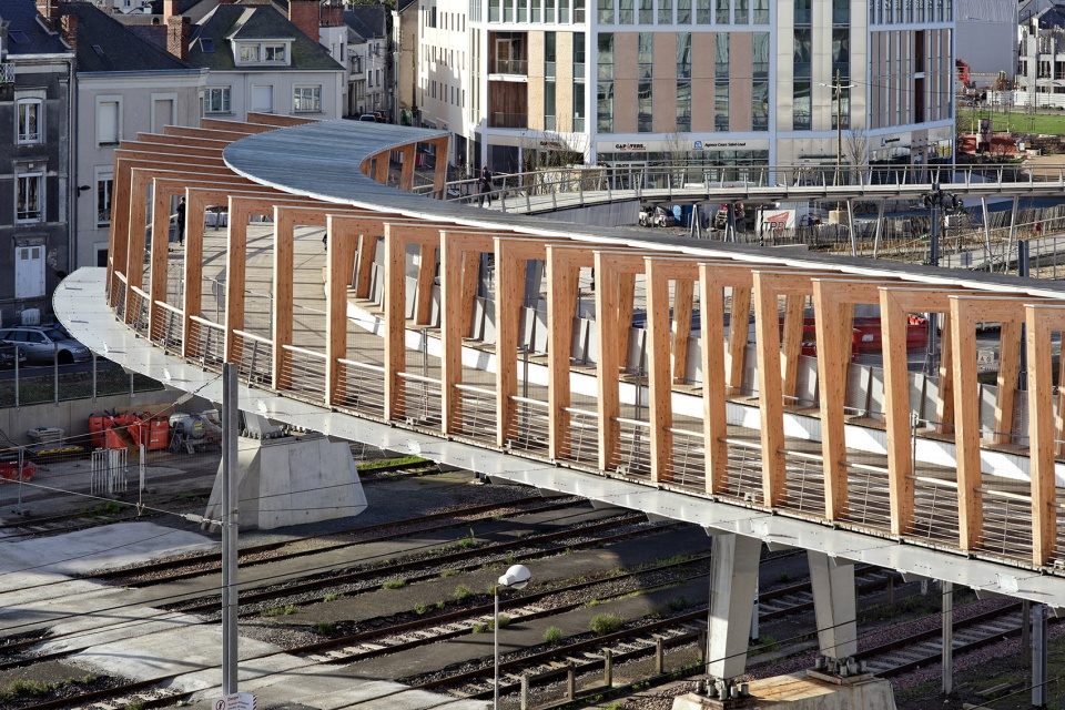 gooood archive footbridge