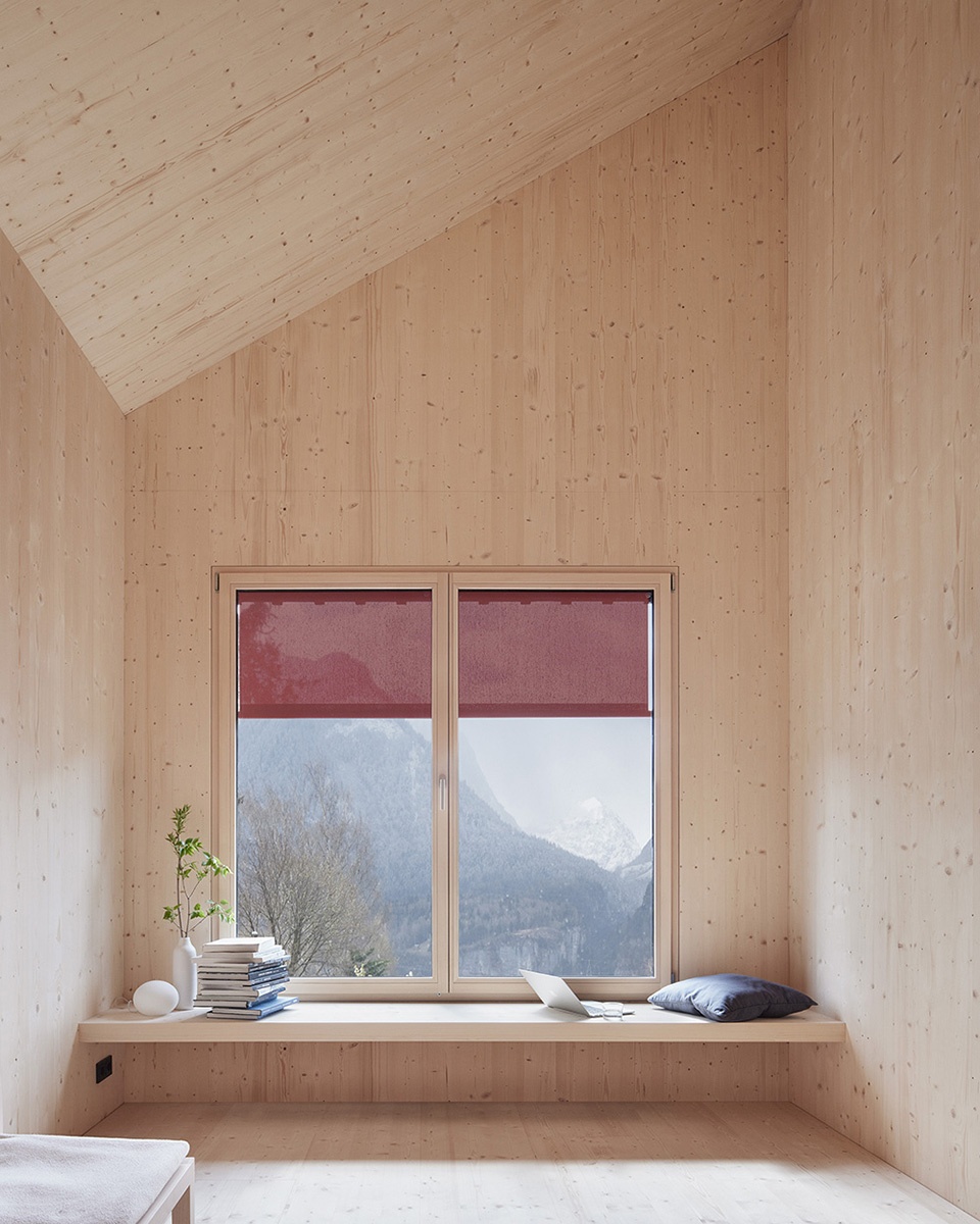 house made of spruce by mwarchitekten