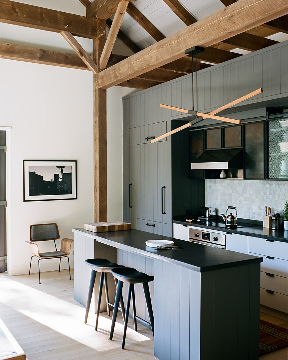 Fox Hall Barn House by BarlisWedlick