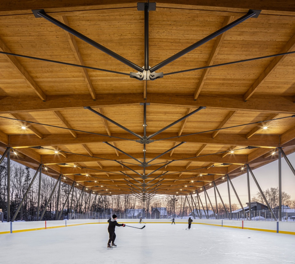 Parc des Saphirs skating rink by ABCP architecture