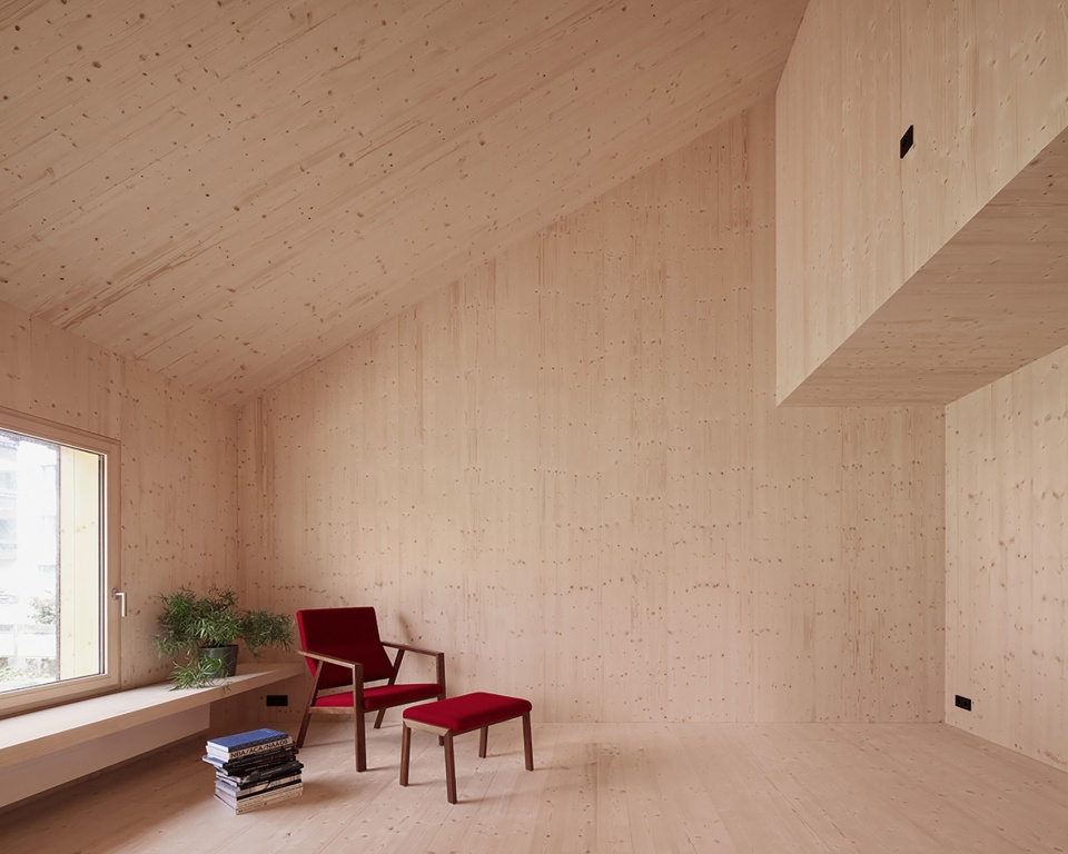 house made of spruce by mwarchitekten