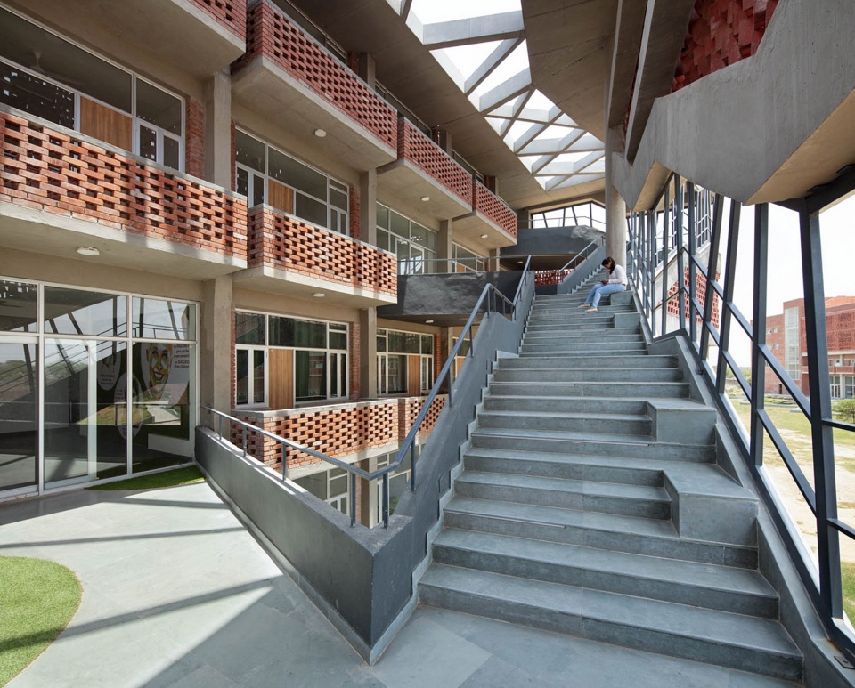 st andrews institute of technology and management girls hostel block by zero energy design lab