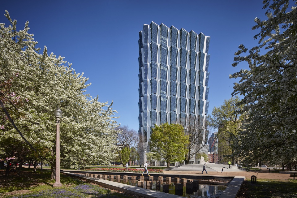 One Hundred residential tower by Studio Gang