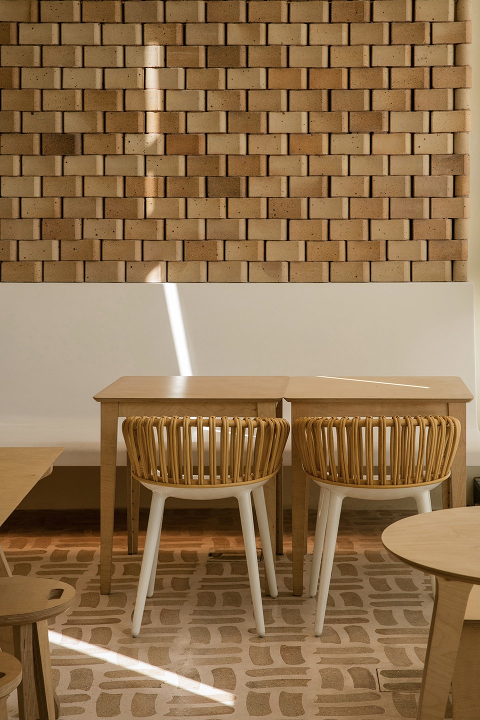 GAGA TOAST China by dongqi Design