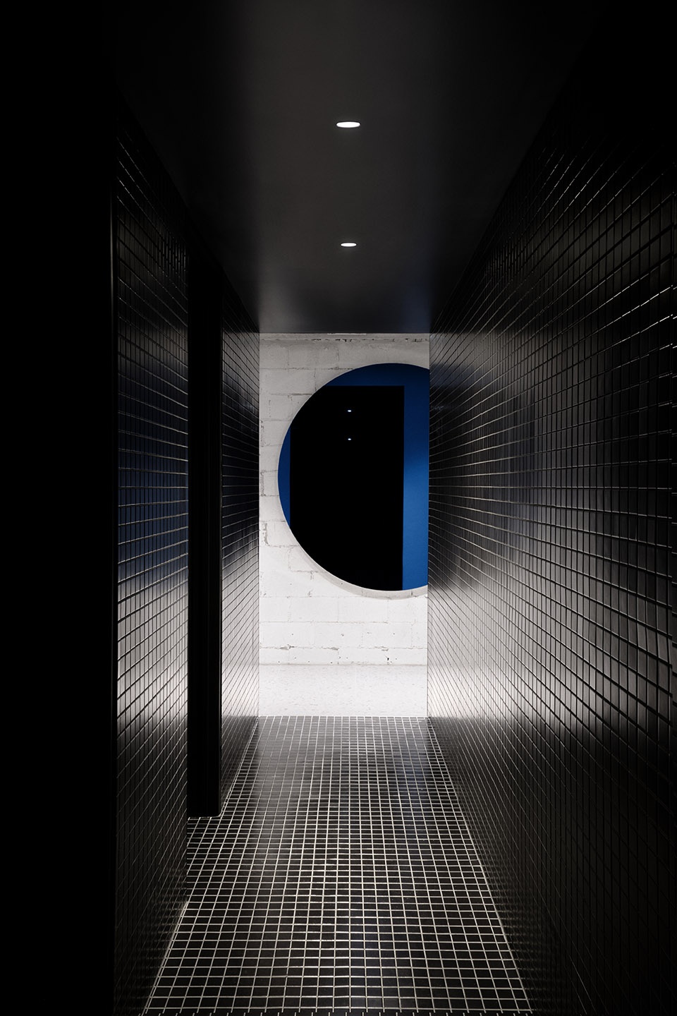 SPACIAL office space by IVY STUDIO INC
