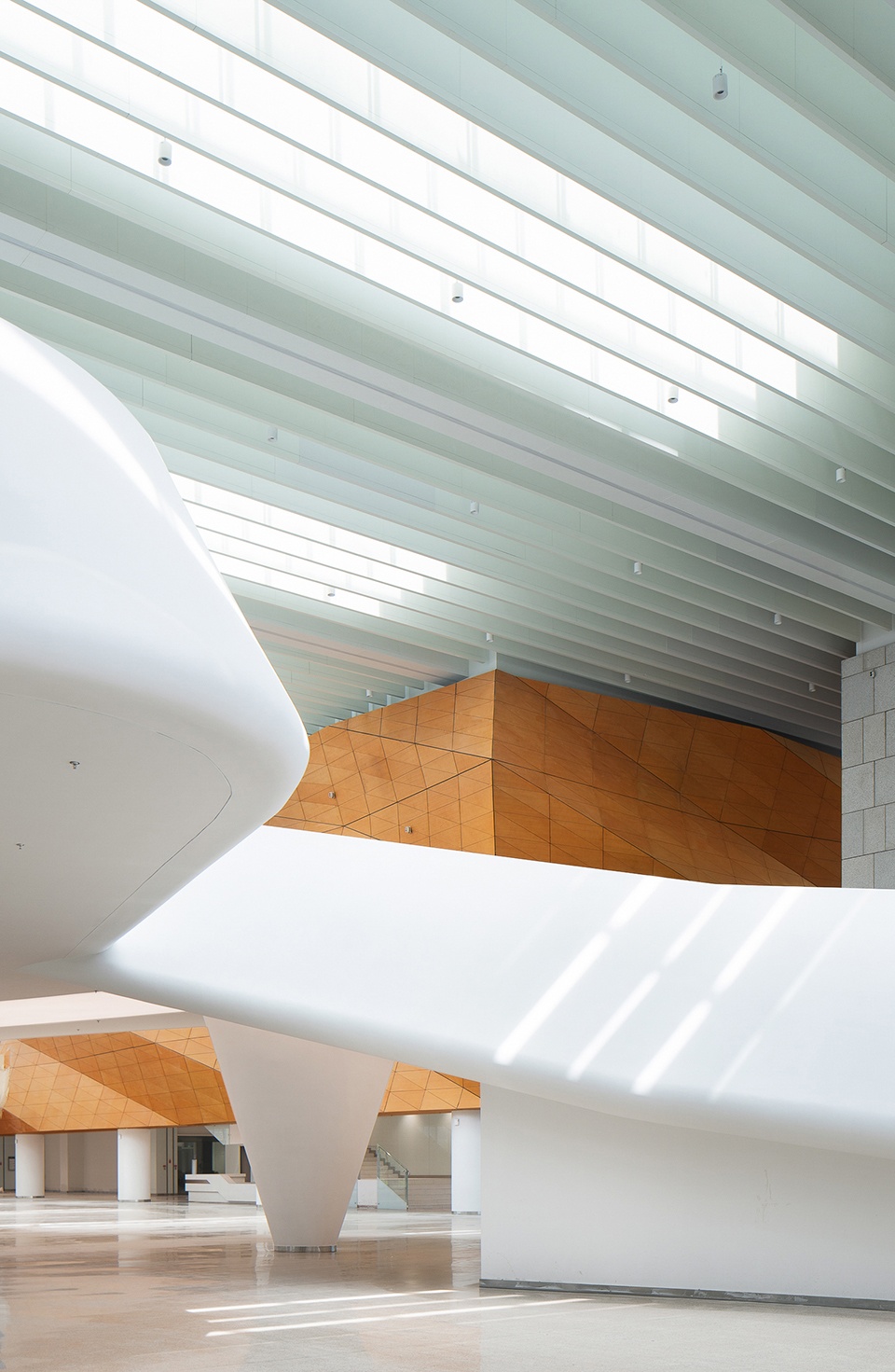 Suzhou Second Workers Cultural Palace by ARTS Group Co Ltd