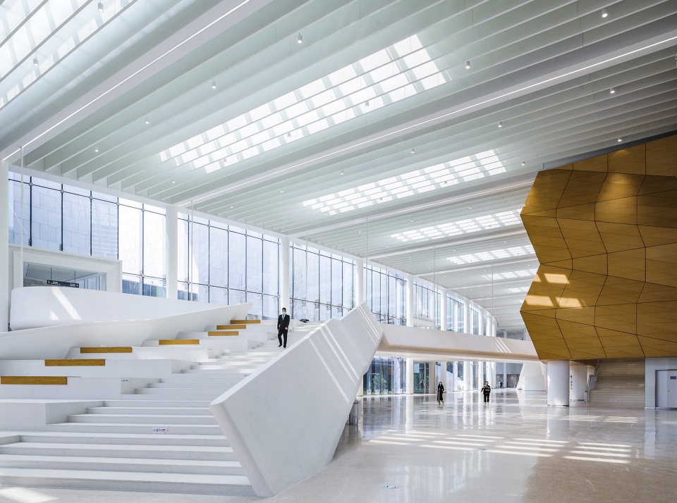 Suzhou Second Workers Cultural Palace by ARTS Group Co Ltd
