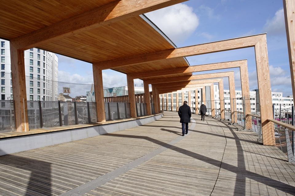 gooood archive footbridge