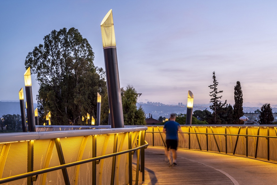 gooood archive footbridge