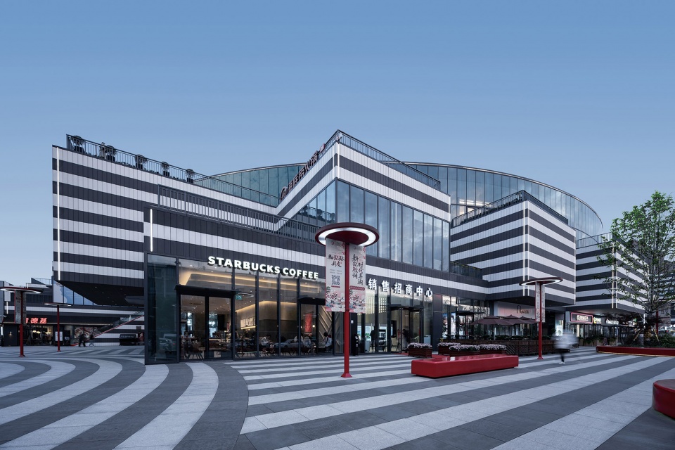 NEO Plaza Shanghai CLOU architects