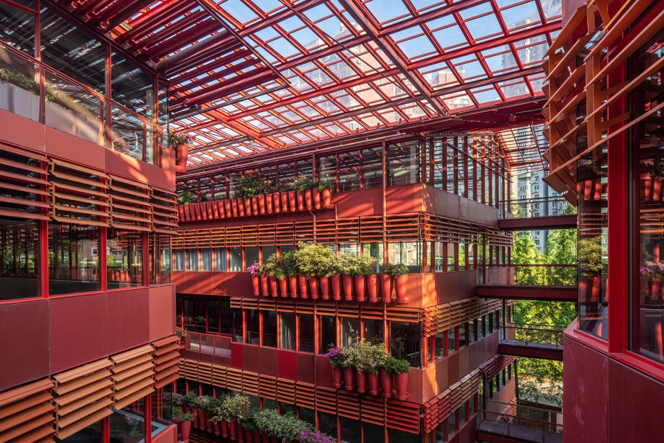 The street of 1000 red jars Jean Nouvel