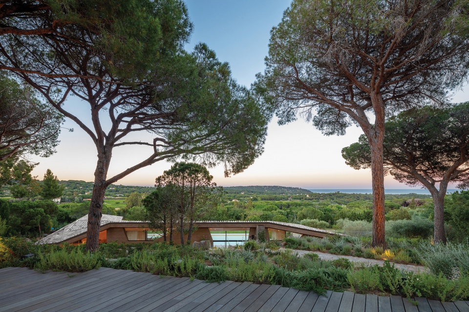 villa varoise south of france by nadaaa
