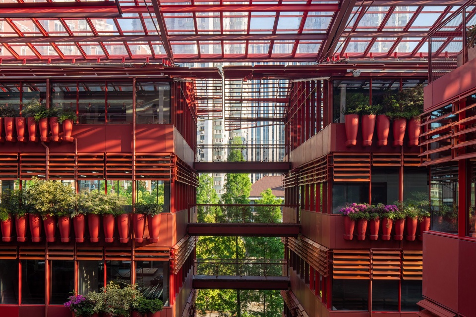 The street of 1000 red jars Jean Nouvel