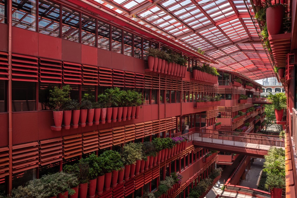 The street of 1000 red jars Jean Nouvel
