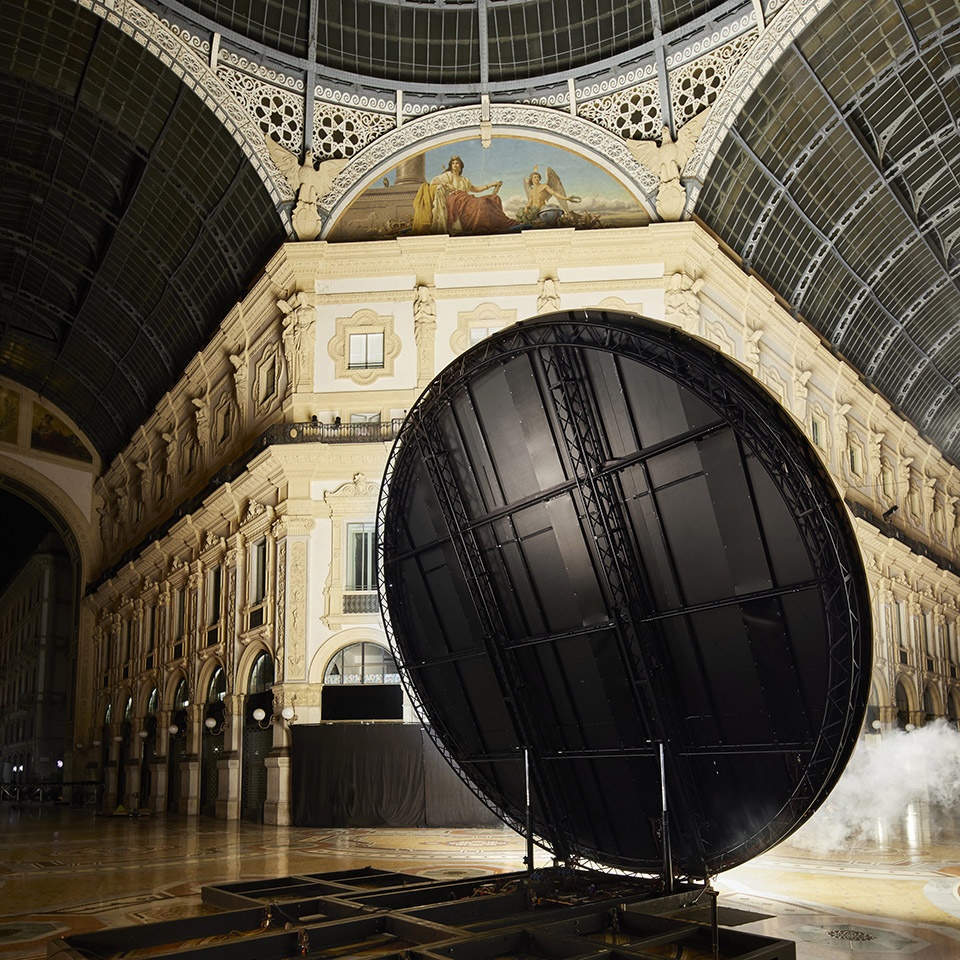 amo conceptualizes set design and video art direction for bvlgaris fine jewelry show