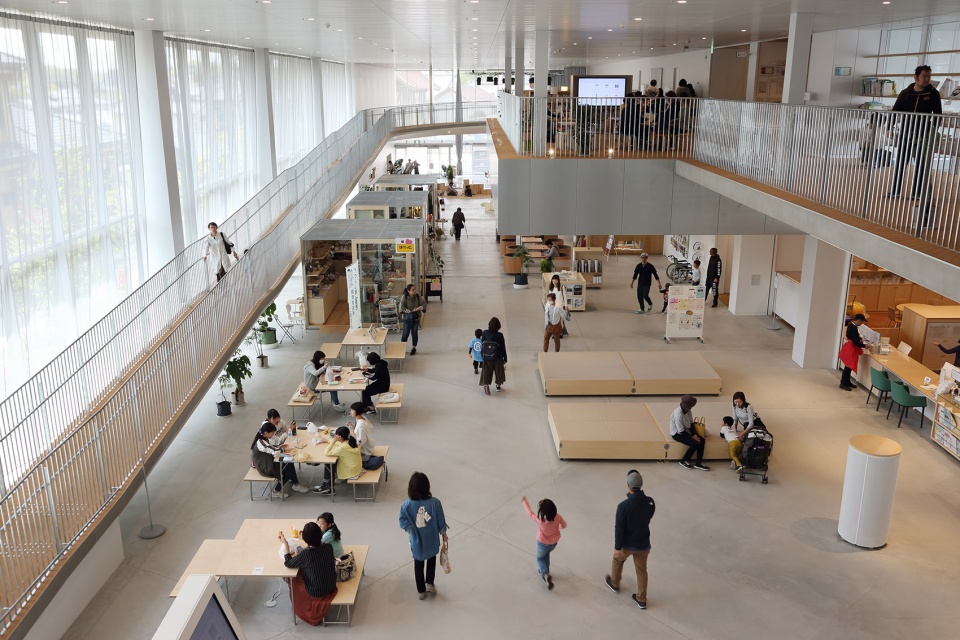 Sukagawa Community Center Unemori Architects