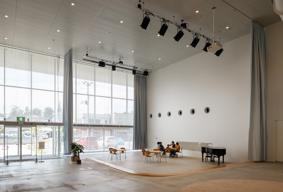 Sukagawa Community Center Unemori Architects