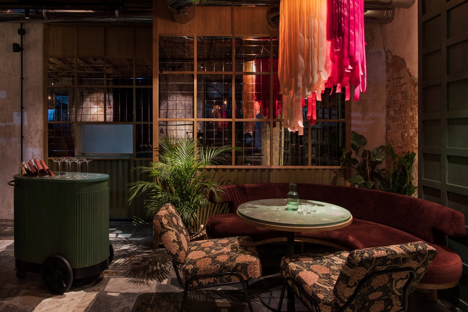 meow bar moskow by paum family