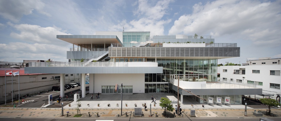 Sukagawa Community Center Unemori Architects