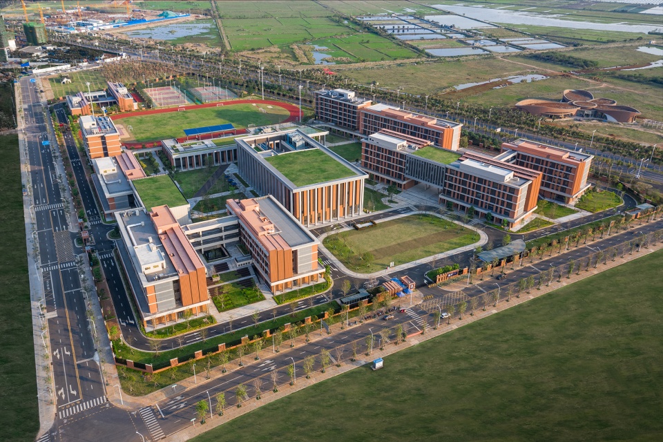 harrow innovation leadership academy china by aedas