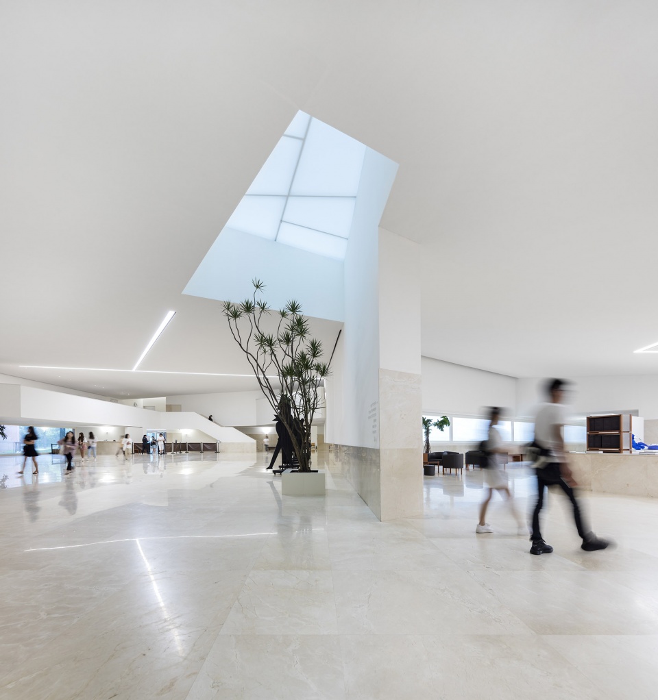 china design museum of bauhaus collection by alvaro siza carlos castanheira