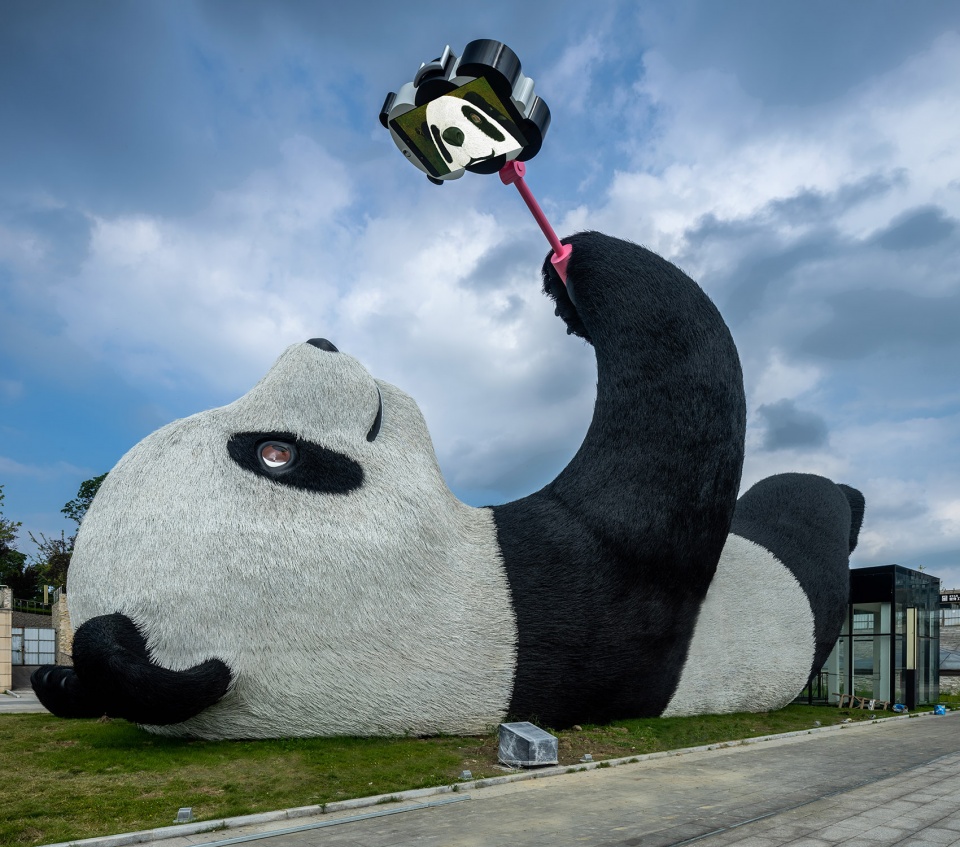 selfie panda by uap florentijn hofman