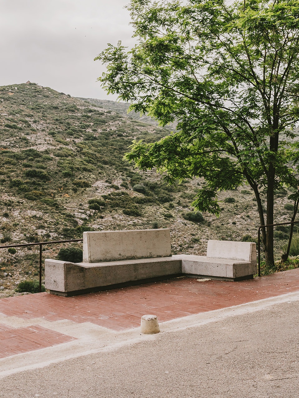 Promenade in rural environment by BONA FIDE TALLER
