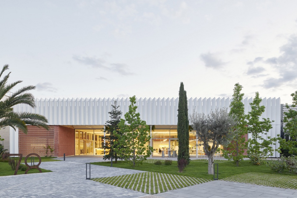 O78 Warehouse Renovation by DAVID MARTINEZ TANGRAM ARQUITECTURA DISENO