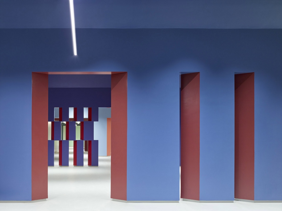 kaza furniture showroom by baranowitz goldberg architect