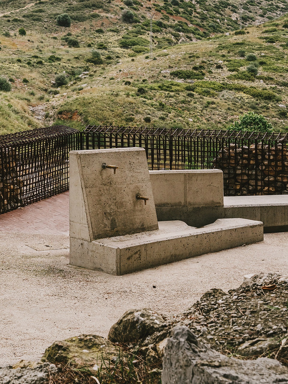 Promenade in rural environment by BONA FIDE TALLER