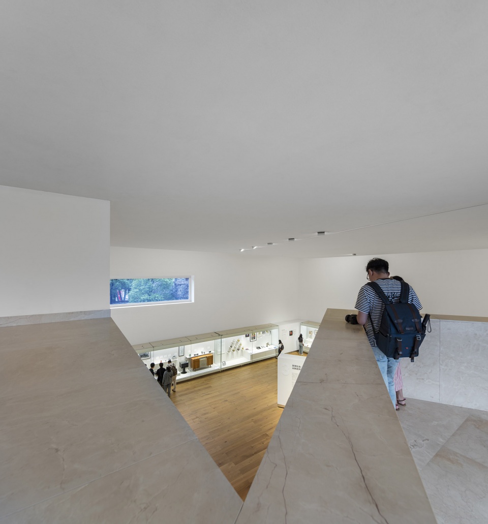 china design museum of bauhaus collection by alvaro siza carlos castanheira