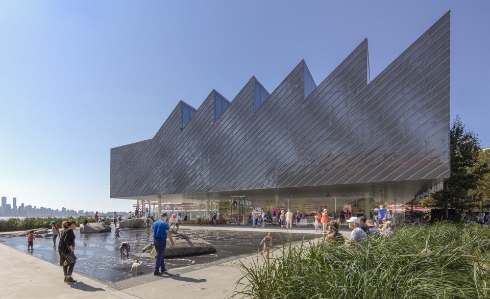Polygon Gallery by Patkau Architects