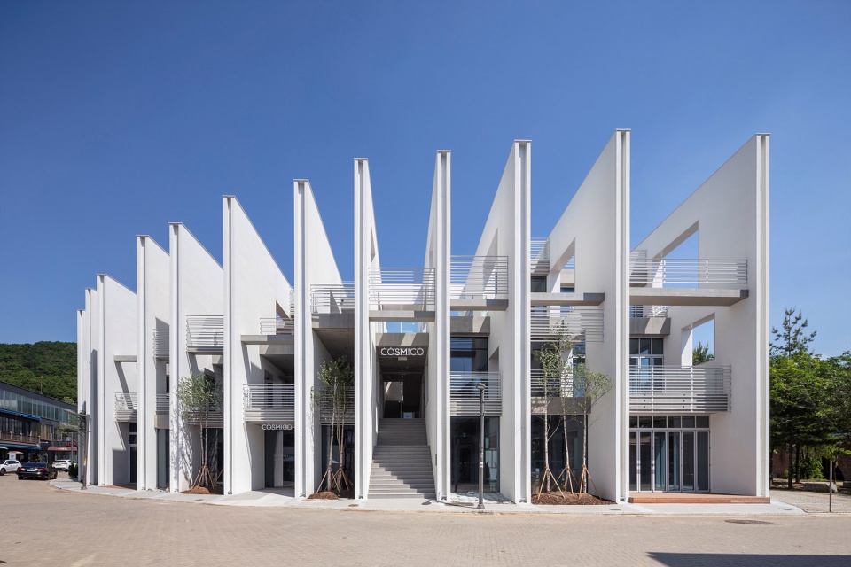Heyri Chronotope Wall by UNSANGDONG Architects Cooperation