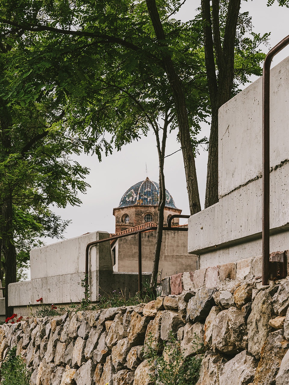 Promenade in rural environment by BONA FIDE TALLER