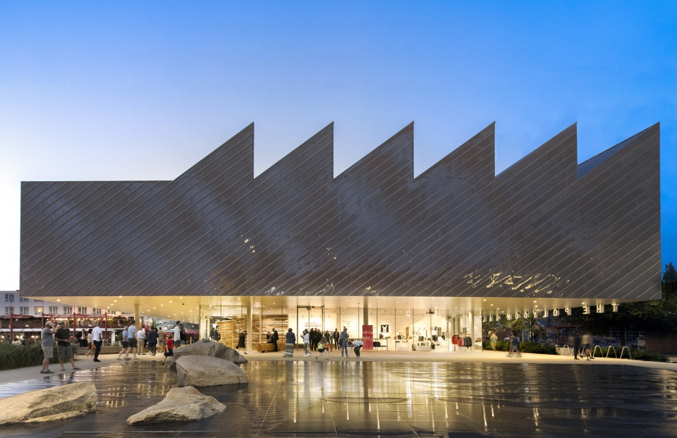 Polygon Gallery by Patkau Architects