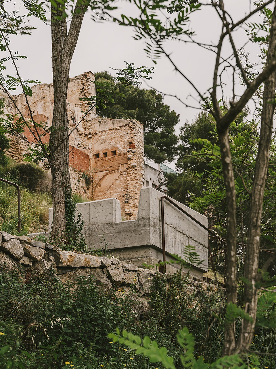 Promenade in rural environment by BONA FIDE TALLER